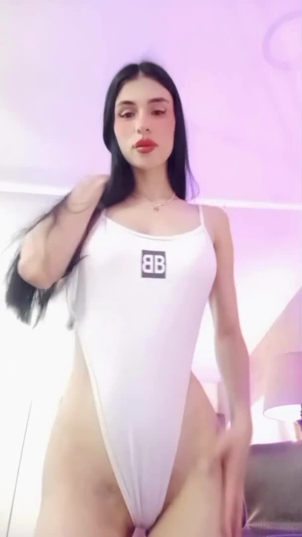 Currently dissolving into warm cotton – Cotton Dissolve 🛏️